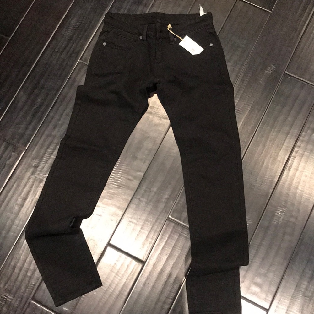 NWT BCBG Maxazria “Mia B” skinny leg denim